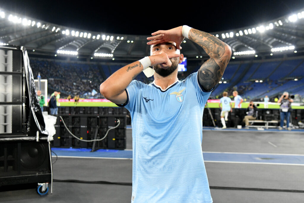 Lazio, Castellanos costretto al cambio. Baroni: "Ha avvertito qualcosa"