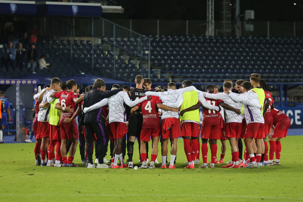 Fiorentina, tanti cambi e qualche problema in difesa: la formazione per la Conference