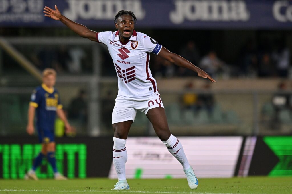 Torino, Zapata e l'uscita in Barella: si teme uno stop lunghissimo