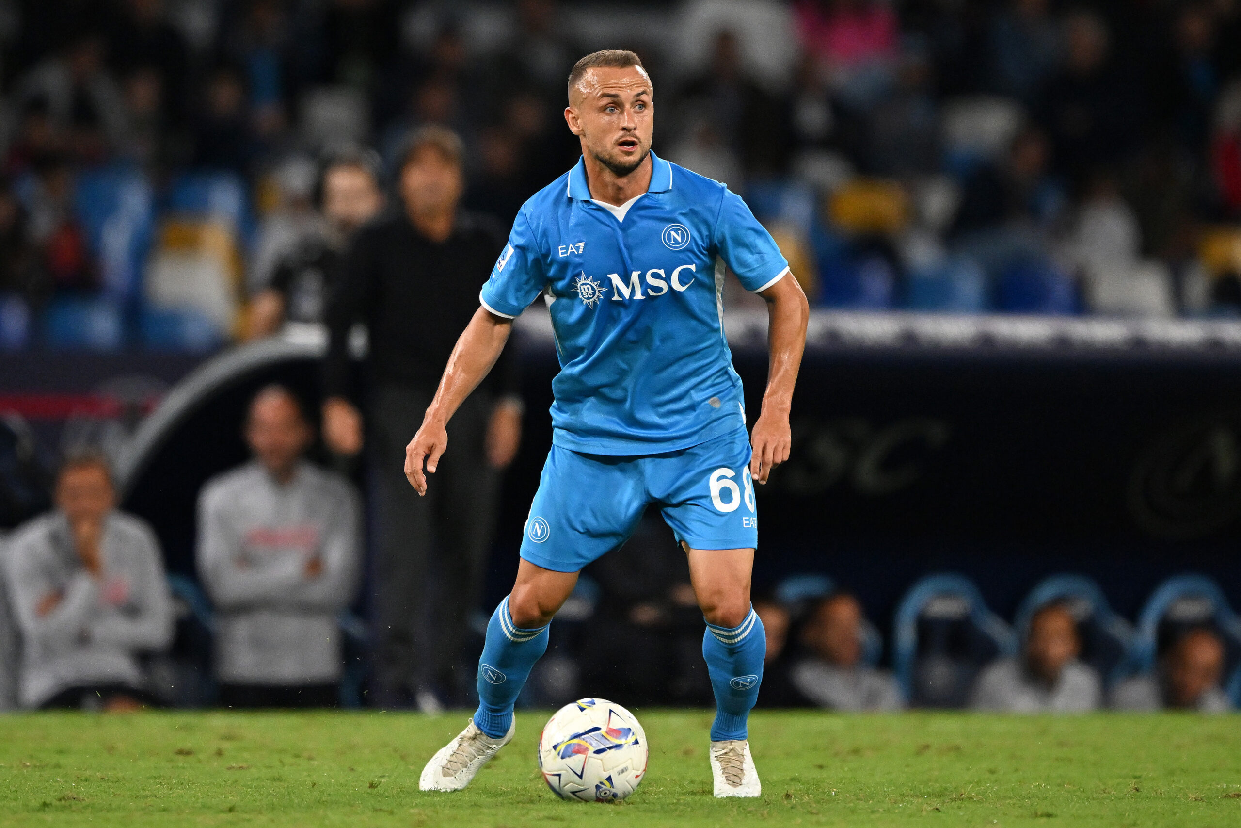 Napoli, infortunio per Lobotka contro il Milan: le condizioni