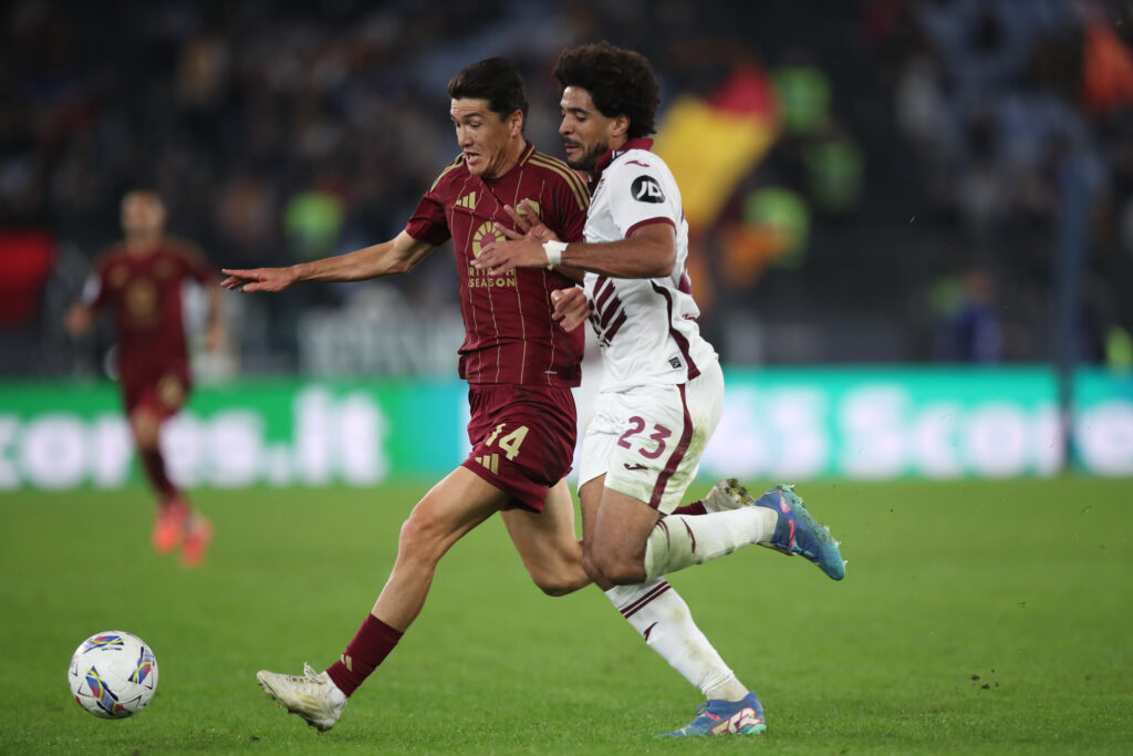 Roma, brutte notizie per Ranieri: Shomurodov esce in barella