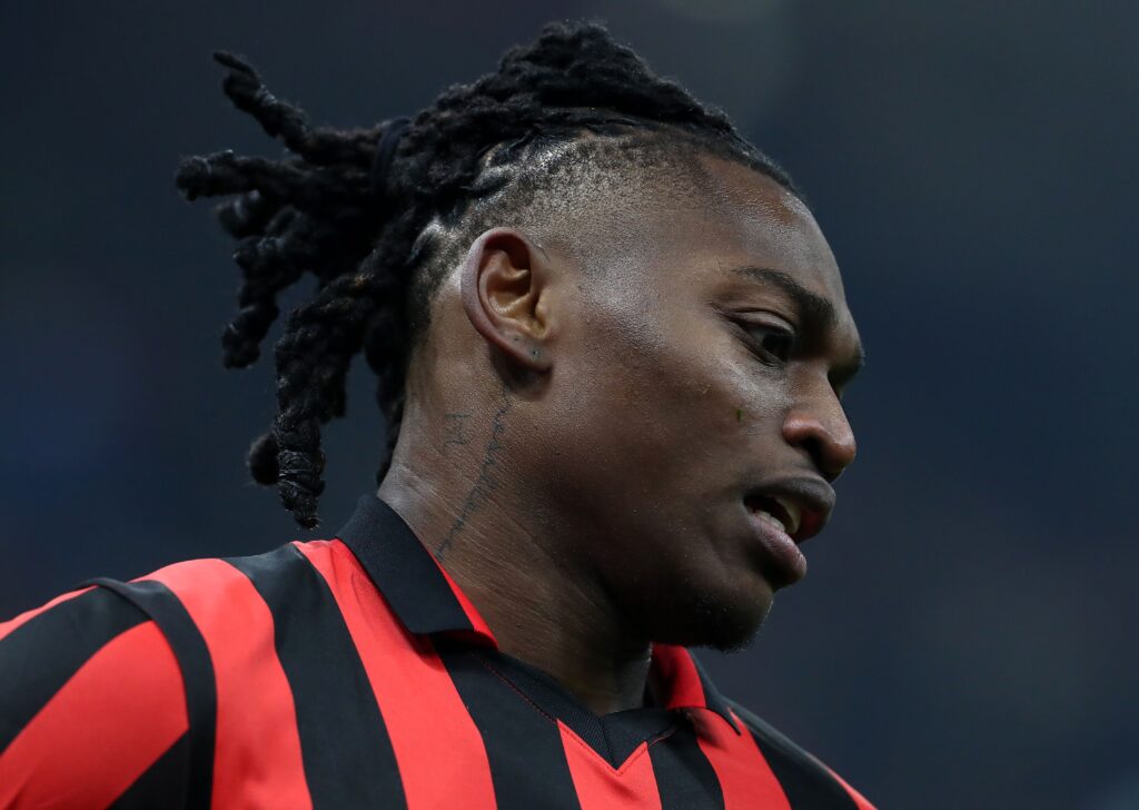 Verona-Milan, Leão esce per infortunio al 30': al suo posto entra Theo