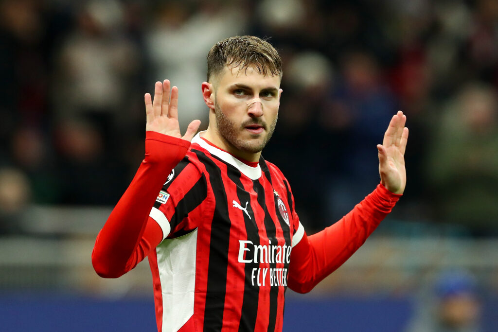 Milan, dopo Abraham si ferma anche Gimenez: la situazione