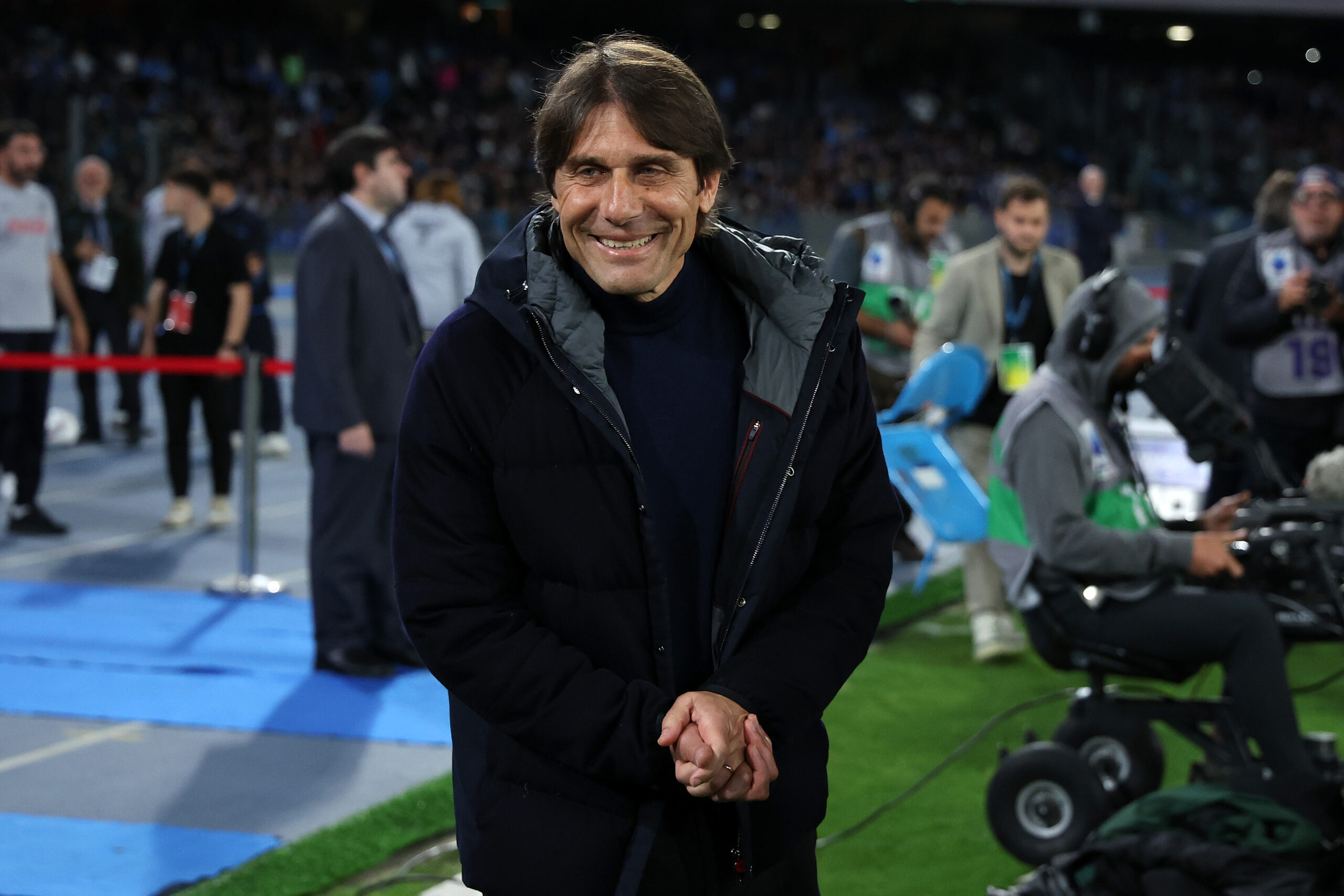 Napoli, Conte non recupera Buongiorno e Lobotka, il Cagliari arriva con tante assenze: le probabili