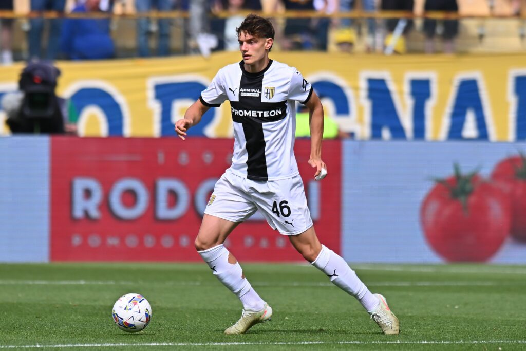 Leoni lascia la Serie A? Il calciatore vuole il Liverpool: i Reds stanno chiudendo anche Guehi