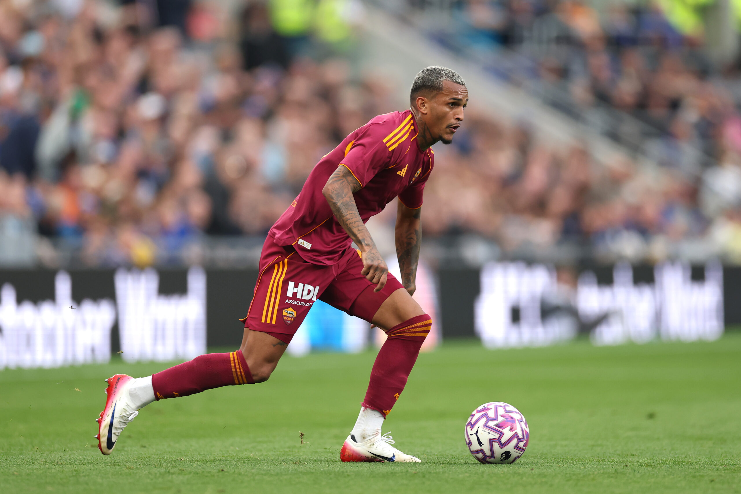 Roma, problema fisico per Wesley: salta la sfida contro la Bolivia