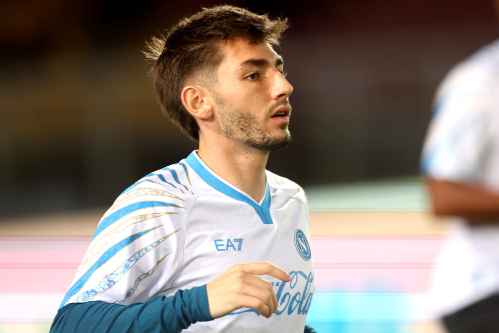 Napoli, intervento riuscito per Gilmour: i tempi di recupero