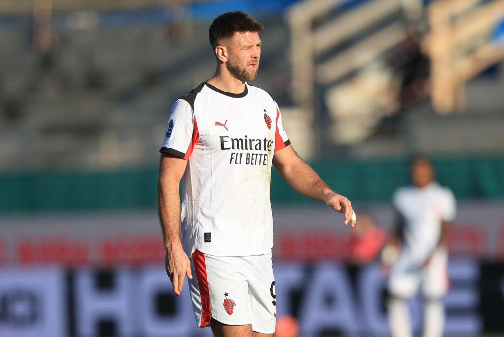 Milan, sembra una barzelletta: Füllkrug si è rotto un dito del piede