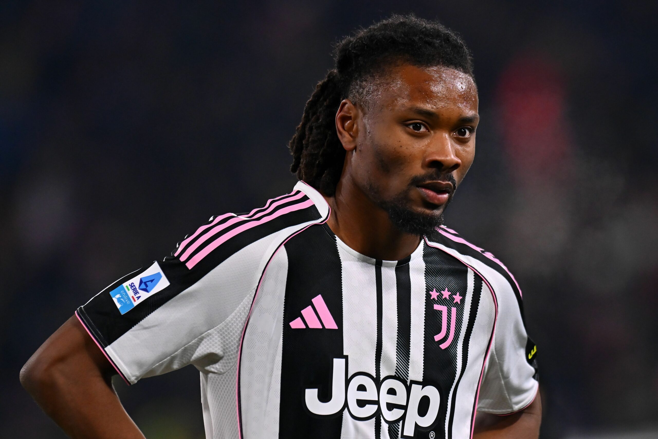 Juventus, Thuram costretto al cambio contro l'Udinese: cosa è successo