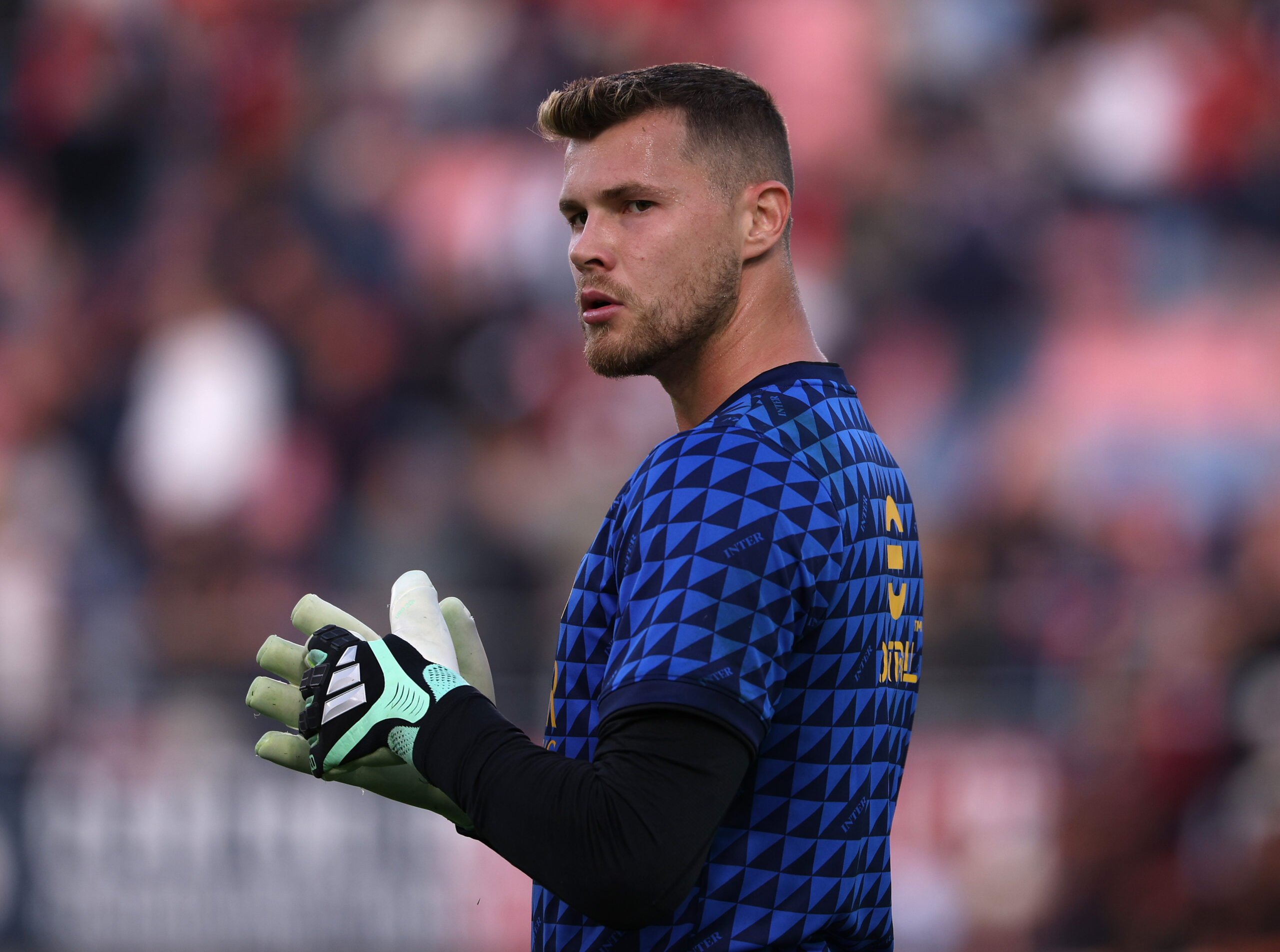 Provedel OUT e Chivu cambia modulo: le formazioni UFFICIALI di Milan-Inter