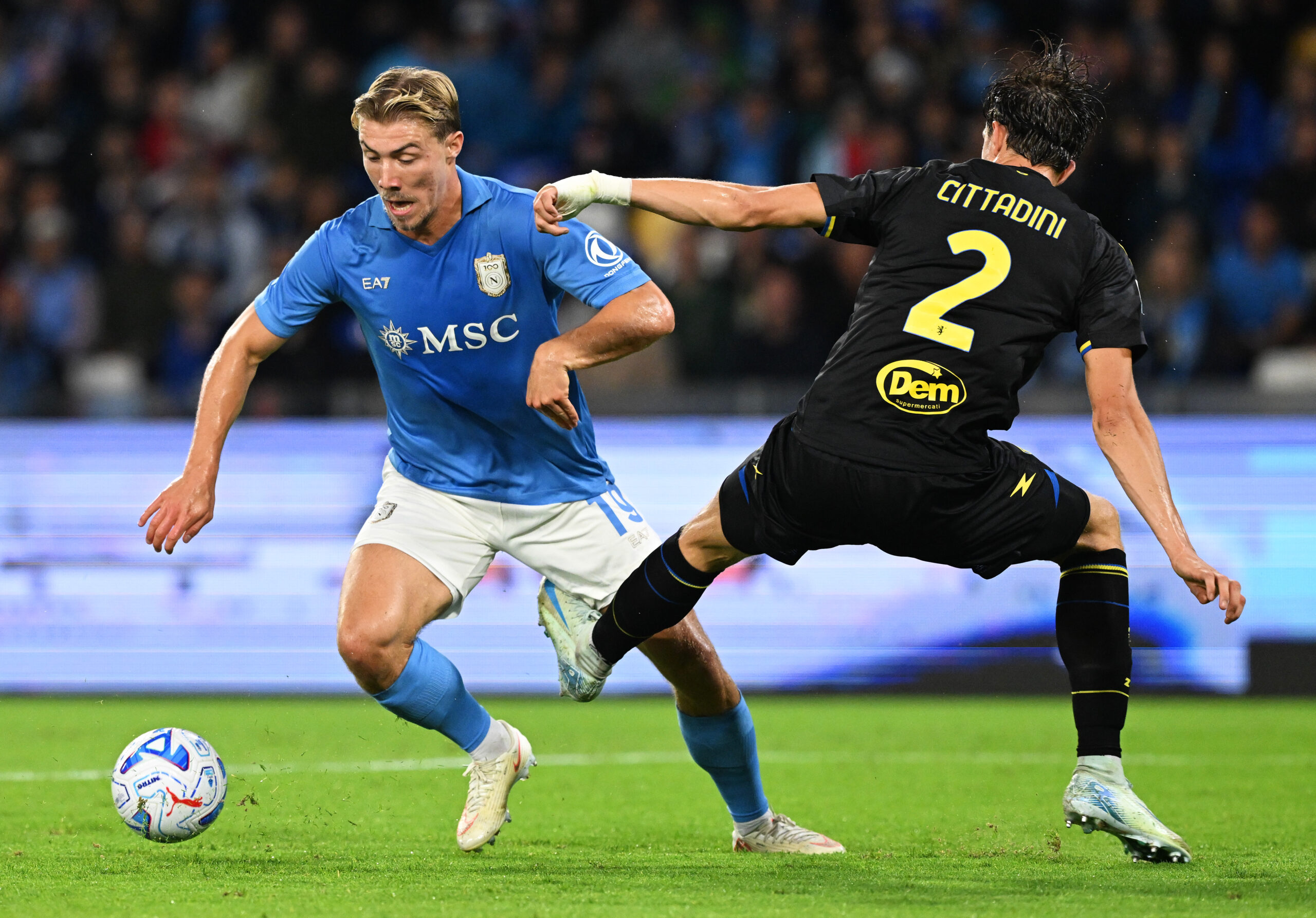 Napoli-Frosinone, rigore ripetuto e bonus/malus annullati per Hojlund e Palmisani: il motivo